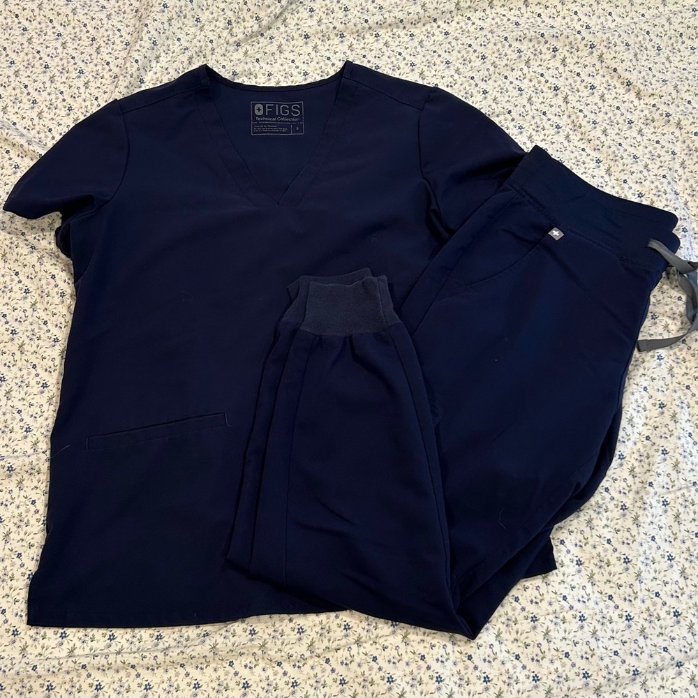 Figs Navy Scrub Set, Small Shirt, Petite Small Pants